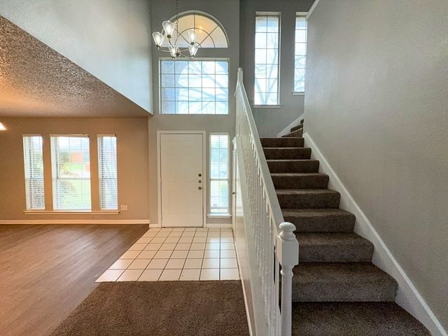 704 Inglewood Trail, Desoto, TX 75115