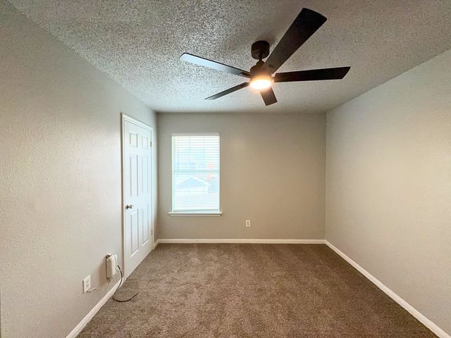 704 Inglewood Trail, Desoto, TX 75115