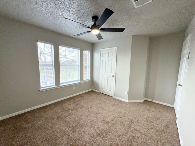 704 Inglewood Trail, Desoto, TX 75115