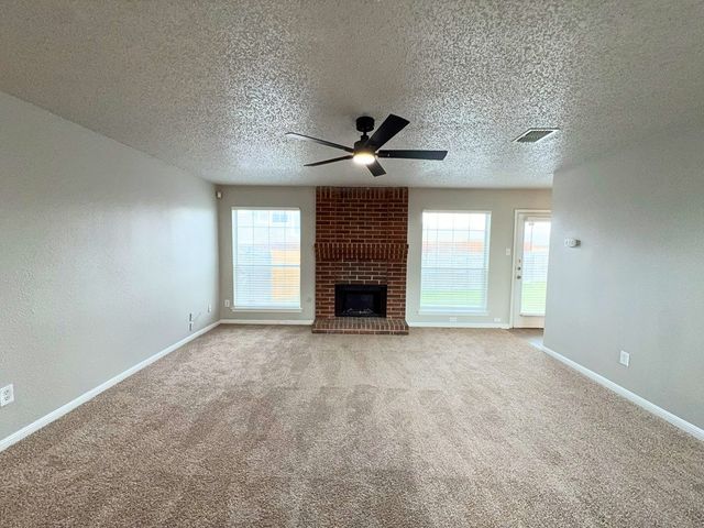 704 Inglewood Trail, Desoto, TX 75115