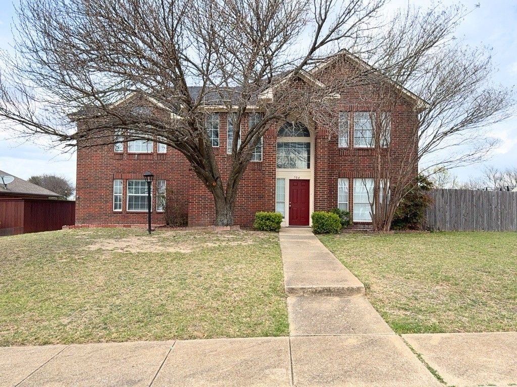 704 Inglewood Trail, Desoto, TX 75115