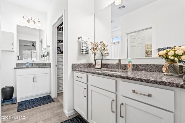 9785 E Copper Glance Trail, Tucson, AZ 85747