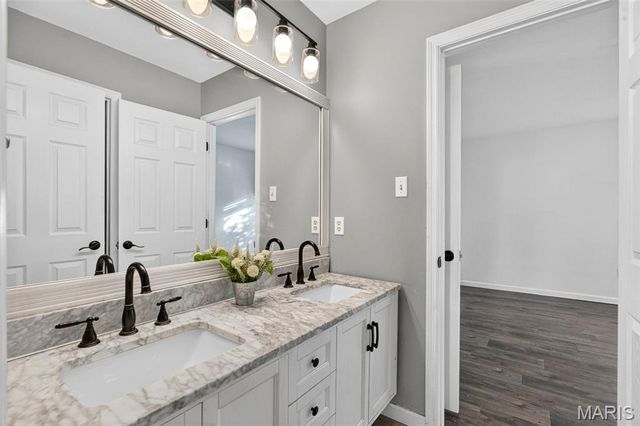 109 Crimson Oaks Court, Lake St Louis, MO 63367