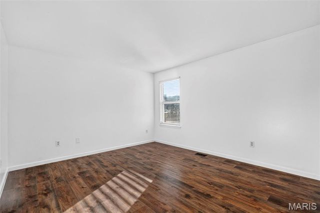 109 Crimson Oaks Court, Lake St Louis, MO 63367