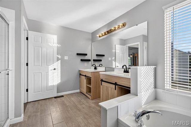 109 Crimson Oaks Court, Lake St Louis, MO 63367