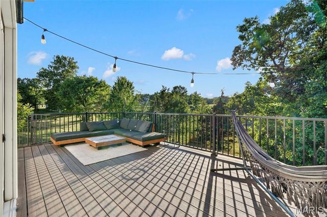 109 Crimson Oaks Court, Lake St Louis, MO 63367
