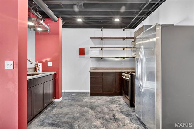 109 Crimson Oaks Court, Lake St Louis, MO 63367