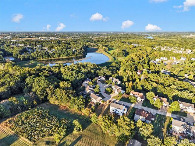 109 Crimson Oaks Court, Lake St Louis, MO 63367