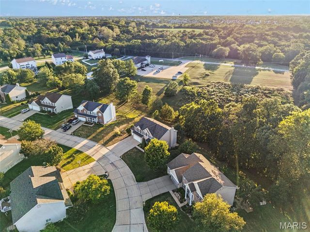 109 Crimson Oaks Court, Lake St Louis, MO 63367