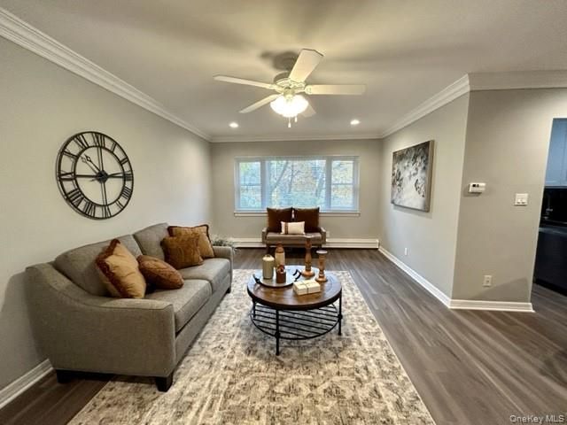 92 South Clinton Avenue 3F, Bay Shore, NY 11706