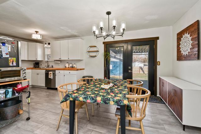 2645 W Woodlawn Street, Springfield, MO 65803