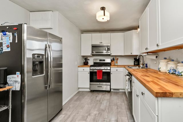 2645 W Woodlawn Street, Springfield, MO 65803