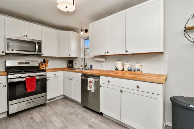 2645 W Woodlawn Street, Springfield, MO 65803