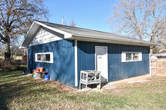2645 W Woodlawn Street, Springfield, MO 65803