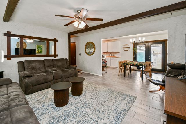 2645 W Woodlawn Street, Springfield, MO 65803