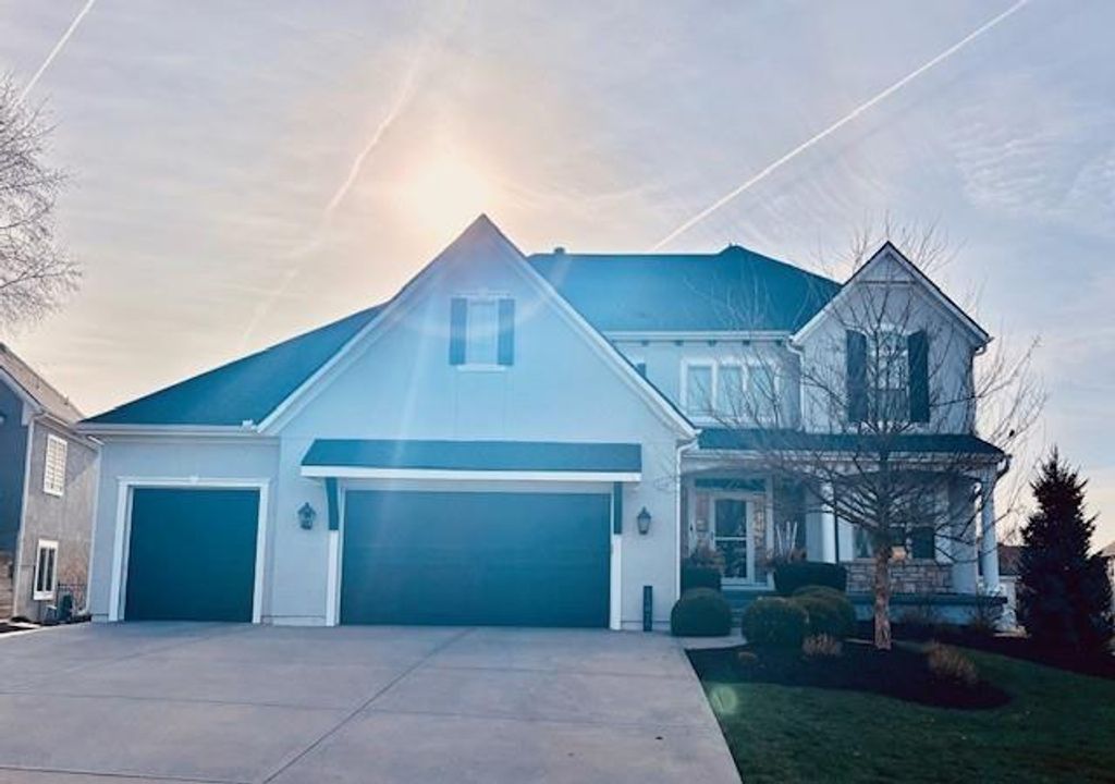 11415 W 165th Terrace, Overland Park, KS 66221