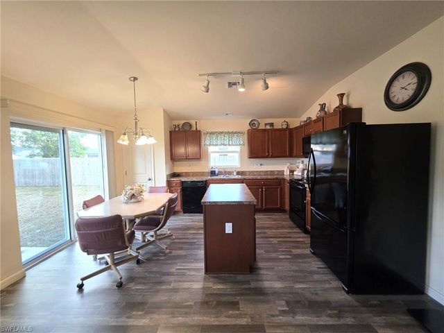 2217 SW 3rd AVE, Cape Coral, FL 33991