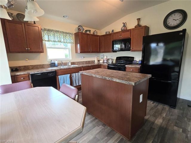 2217 SW 3rd AVE, Cape Coral, FL 33991