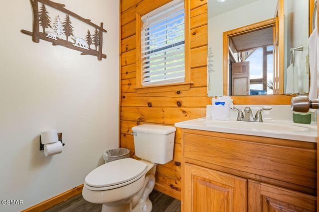 1582 Bears Den Way, Sevierville, TN 37862