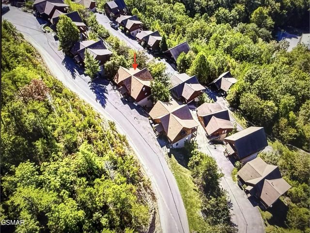 1582 Bears Den Way, Sevierville, TN 37862