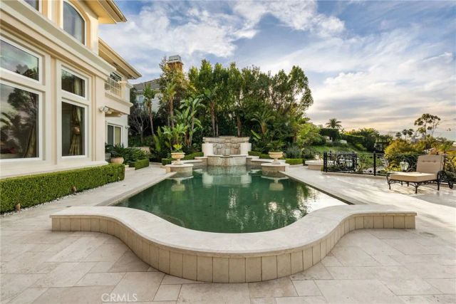 3724 Winford Drive, Tarzana, CA 91356