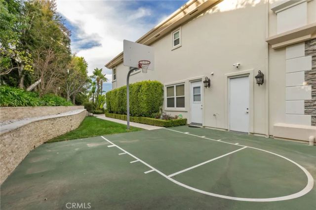 3724 Winford Drive, Tarzana, CA 91356