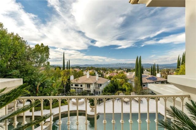 3724 Winford Drive, Tarzana, CA 91356