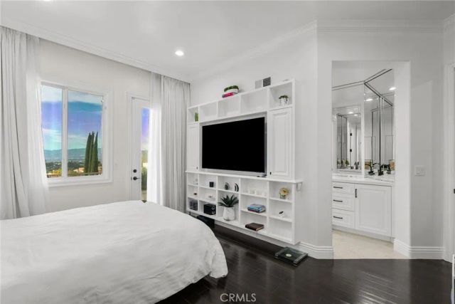 3724 Winford Drive, Tarzana, CA 91356