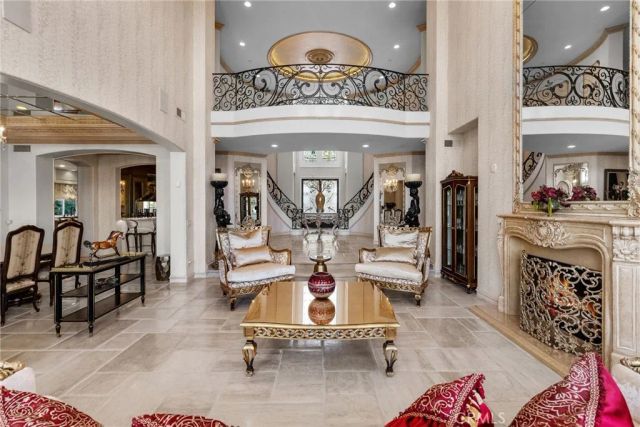 3724 Winford Drive, Tarzana, CA 91356