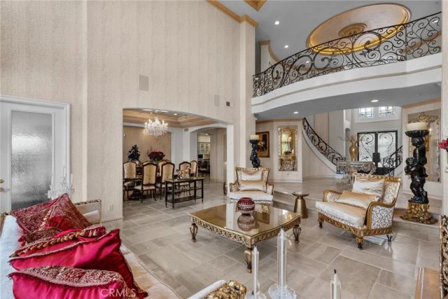 3724 Winford Drive, Tarzana, CA 91356
