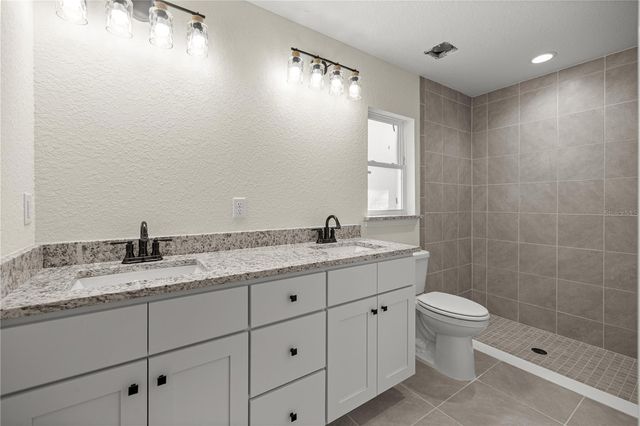 118 BAY DRIVE, Ocklawaha, FL 32179