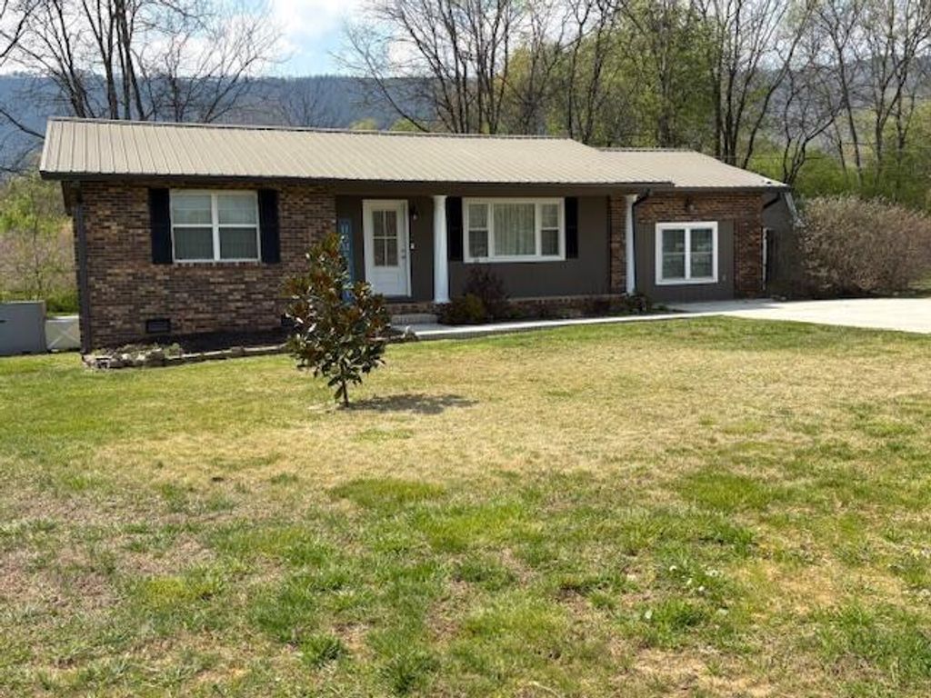 430 Kelly Street, Whitwell, TN 37397