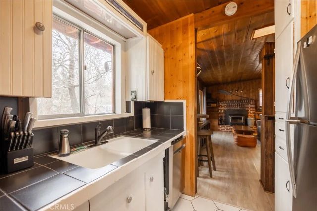 746 Villa Grove Avenue, Big Bear City, CA 92314