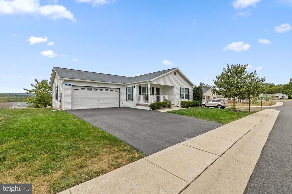 74 MIDDLEMARCH RD, Douglassville, PA 19518