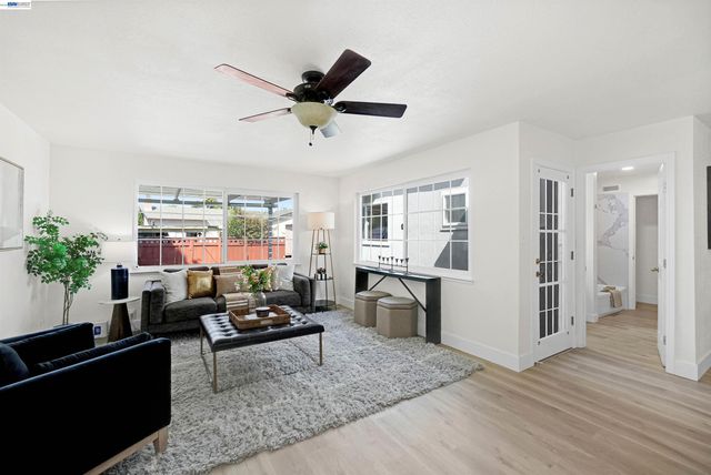 25353 Calaroga Ave, Hayward, CA 94545