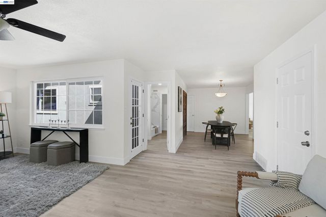 25353 Calaroga Ave, Hayward, CA 94545
