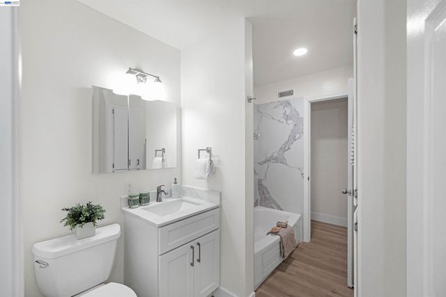 25353 Calaroga Ave, Hayward, CA 94545