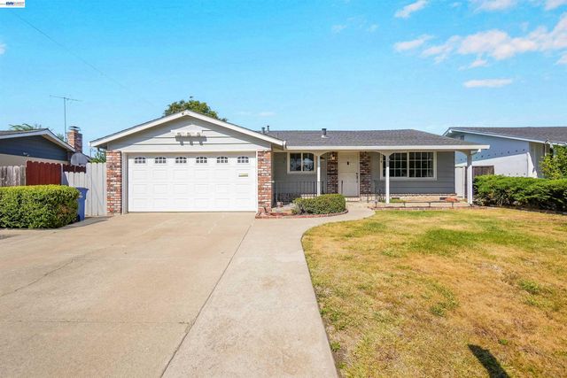 25353 Calaroga Ave, Hayward, CA 94545