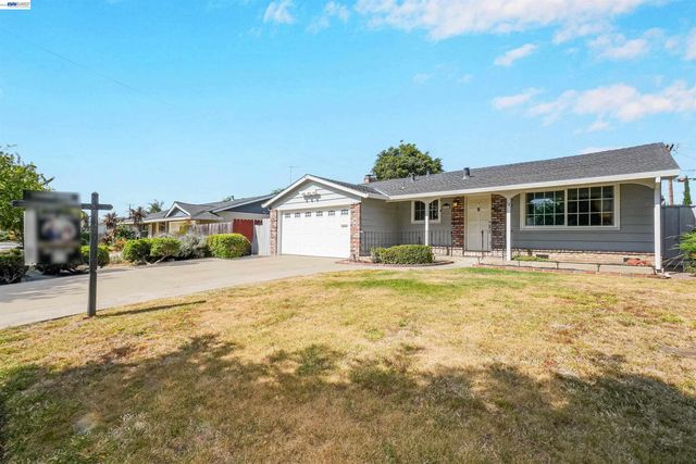 25353 Calaroga Ave, Hayward, CA 94545