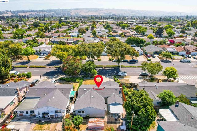 25353 Calaroga Ave, Hayward, CA 94545