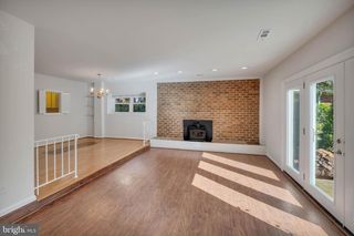 3680 PERSIMMON CIR, Fairfax, VA 22031