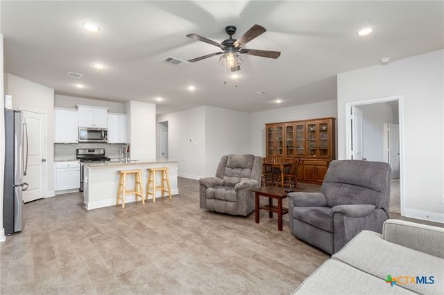 1441 Parkwood, Seguin, TX 78155