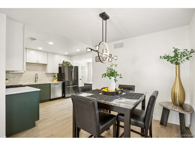 998 Toledo St, Aurora, CO 80011