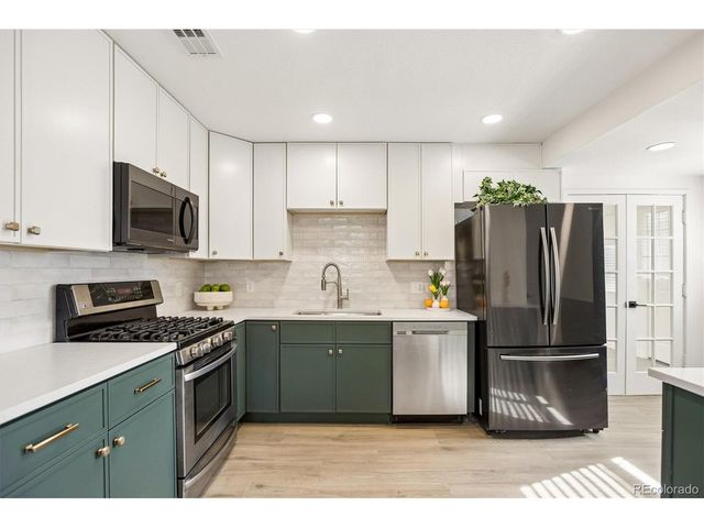 998 Toledo St, Aurora, CO 80011