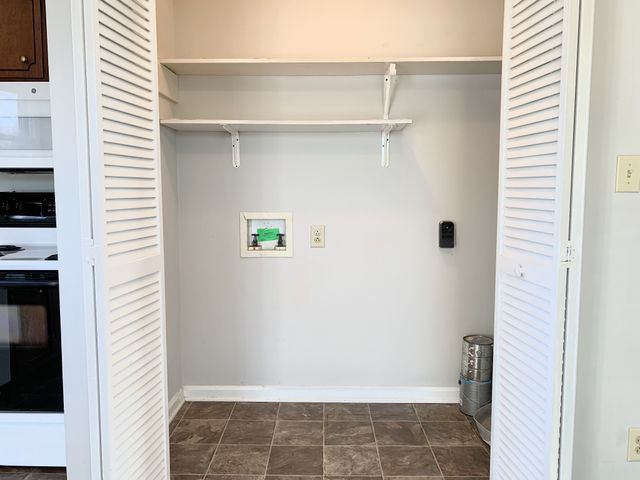 304 Alan Ct, Oak Grove, KY 42262