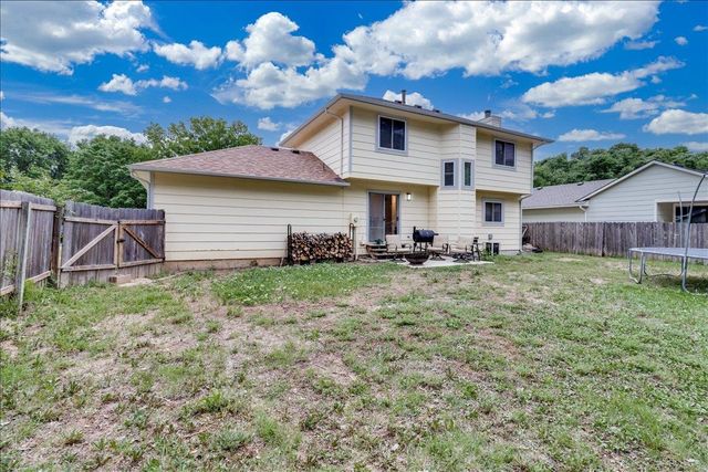 2213 N Fallen Tree Ct, Derby, KS 67037