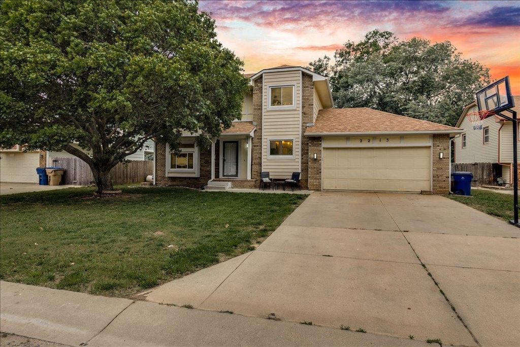 2213 N Fallen Tree Ct, Derby, KS 67037