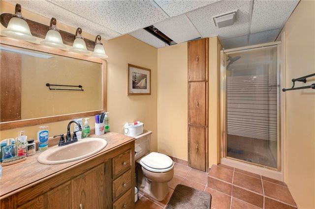 16505 Greenwald Drive, Belton, MO 64012