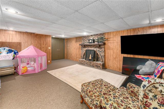 16505 Greenwald Drive, Belton, MO 64012