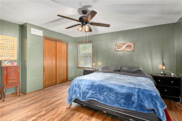 16505 Greenwald Drive, Belton, MO 64012